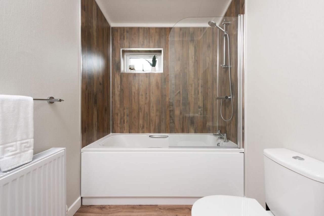 Rose Lodge, 21 Roadford Lake Lodges Lifton Luaran gambar