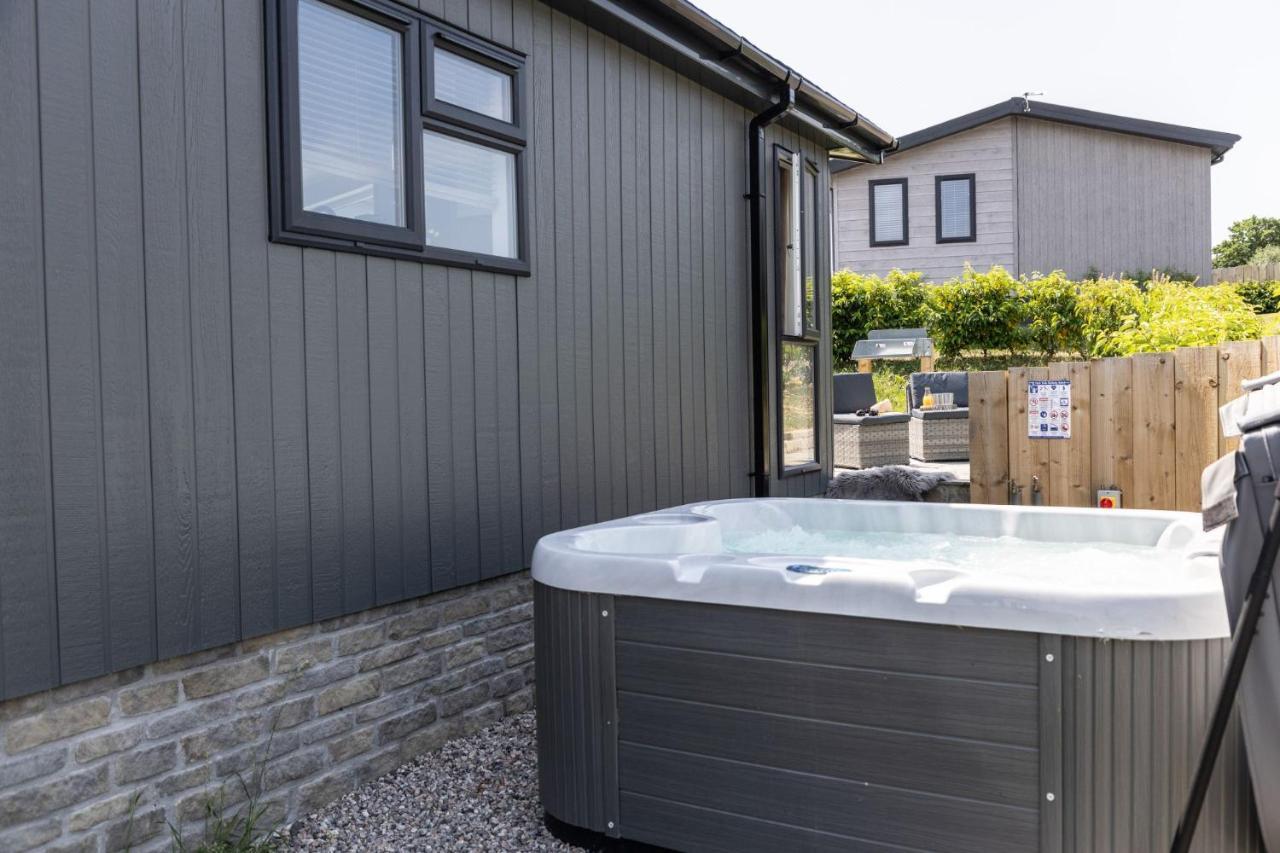 Rose Lodge, 21 Roadford Lake Lodges Lifton Luaran gambar