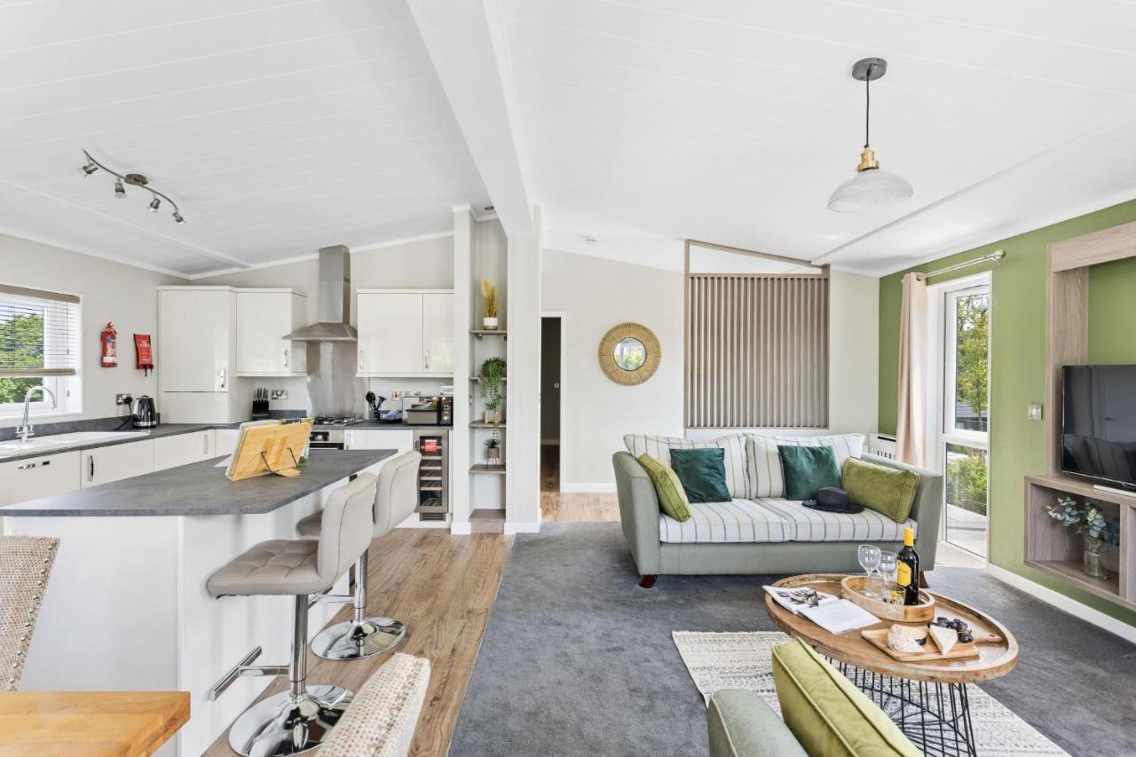 Rose Lodge, 21 Roadford Lake Lodges Lifton Luaran gambar