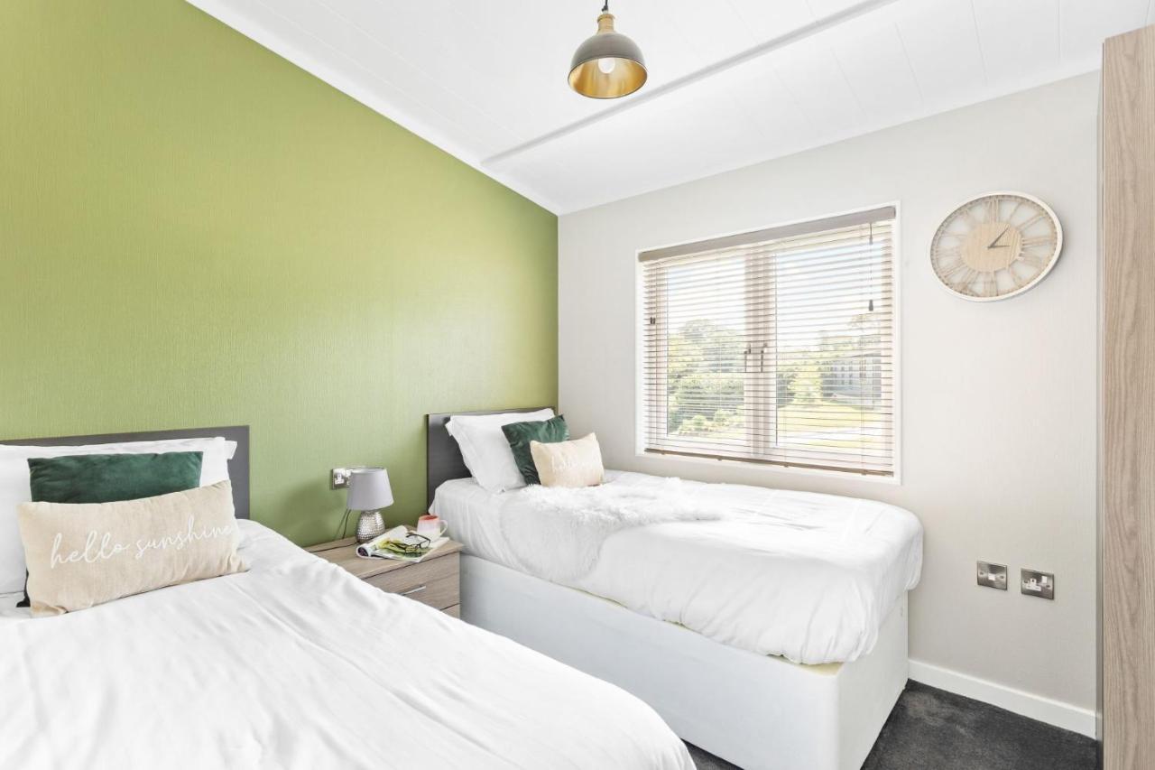 Rose Lodge, 21 Roadford Lake Lodges Lifton Luaran gambar